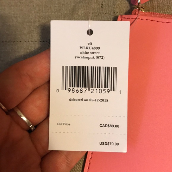 Kate Spade Wristlet - Picture 2 of 3